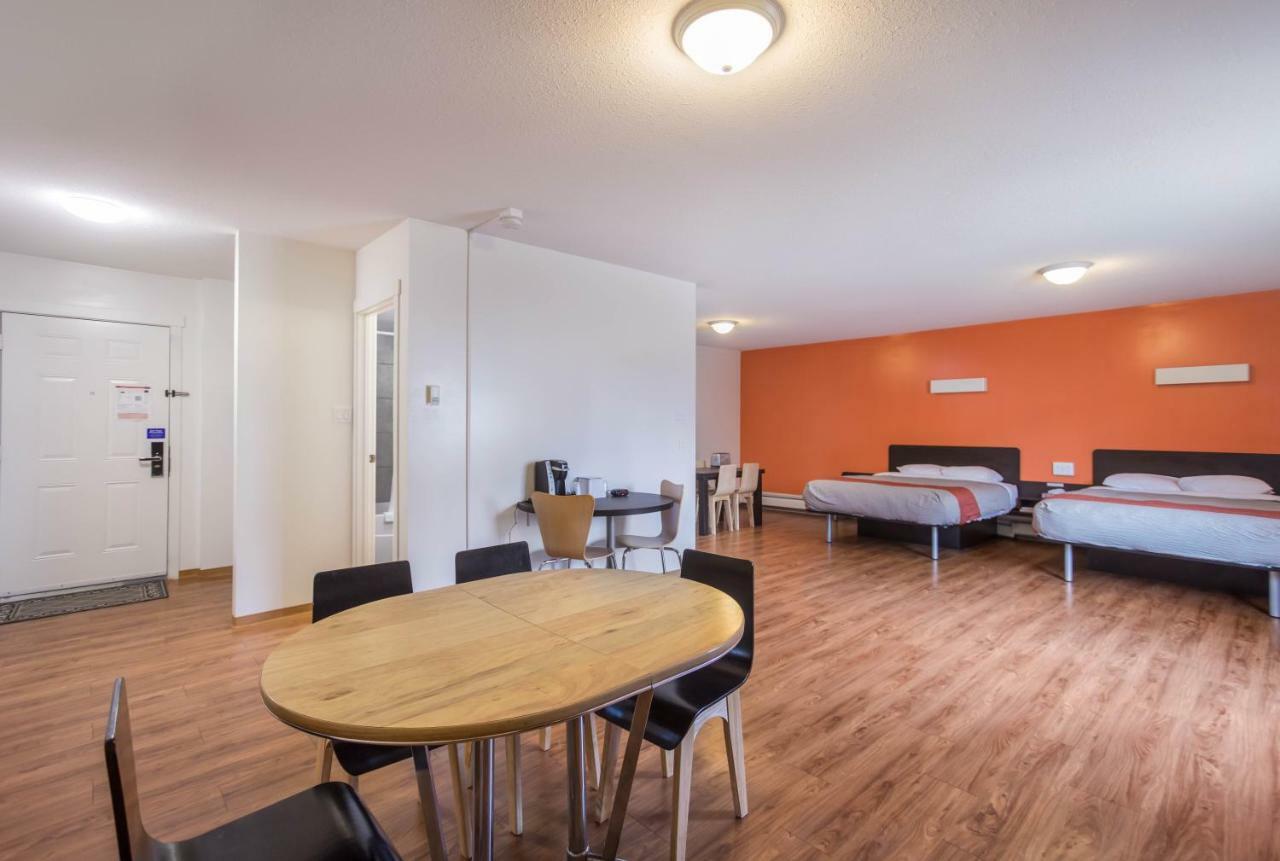 Motel Bo-Camrose, Ab Exterior foto